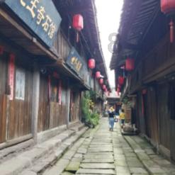 探索为什么左半边屁股疼大腿更不谈,走路都是瘸的,解锁知识星球独特魅力
